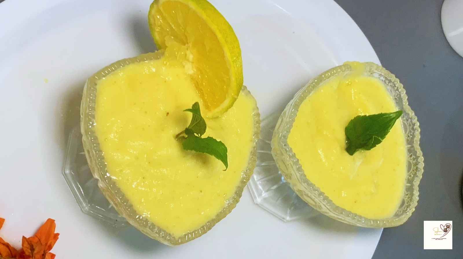 pear-orange-and-pineapple-smoothie