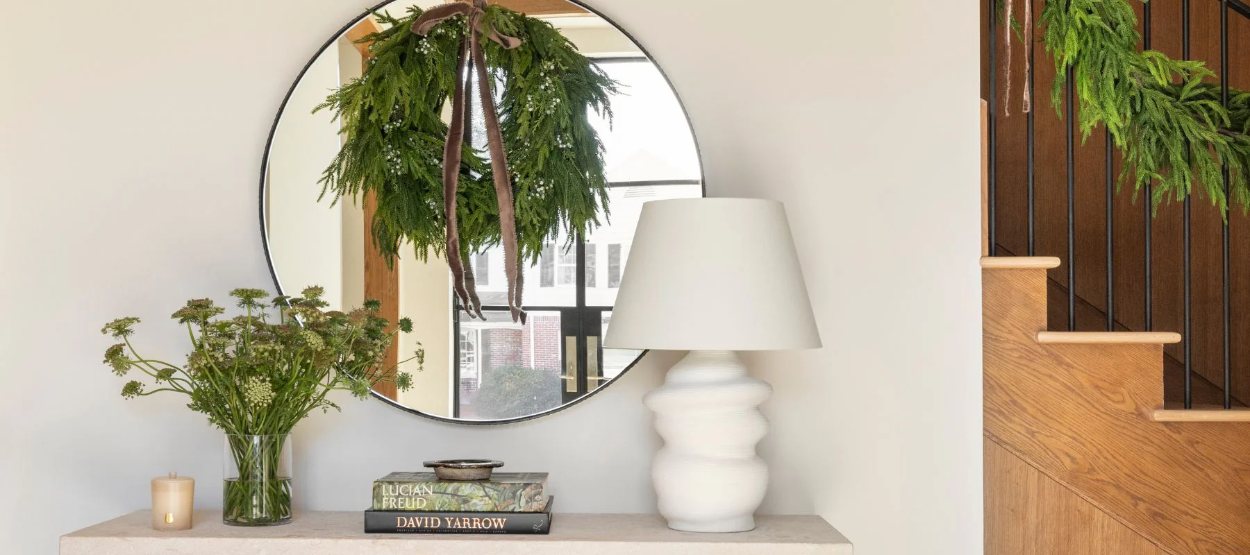 10-Small-Space-Home-Organization-Ideas-That-Instantly-Make-Your-Home-Look-Bigger-Light-Colors-and-Mirrors-Expand-Space.