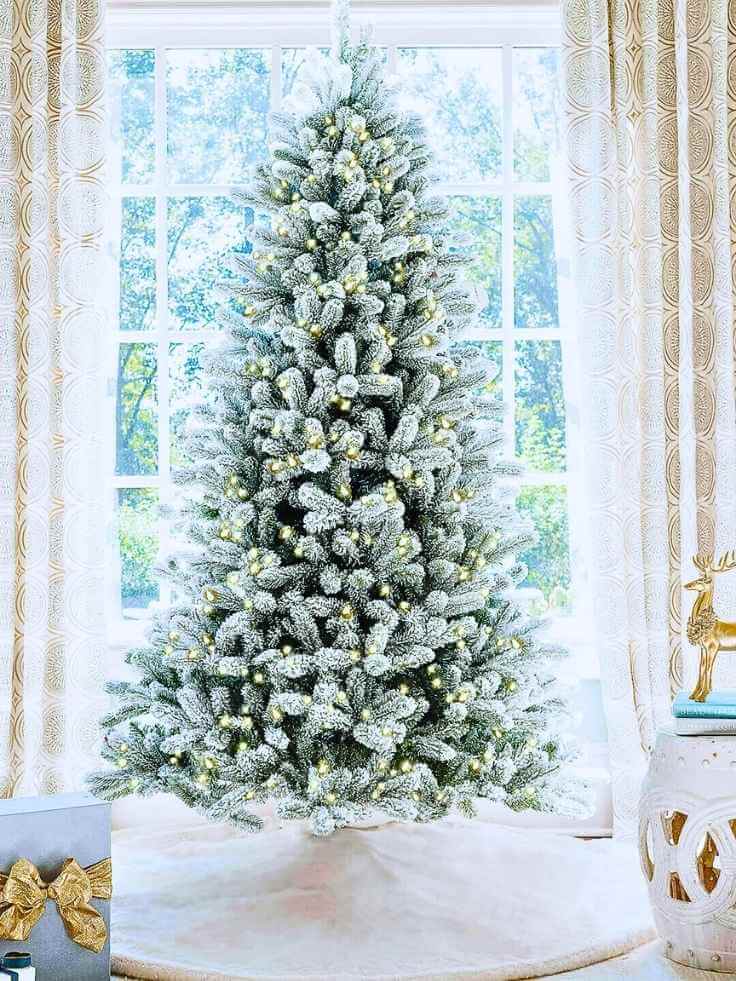 Snowy-White-Winter-Wonderland-Tree