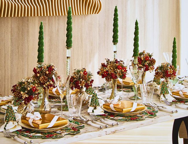 12-Table-Decor-Ideas-for-Christmas-Jewel-Toned-Glam-with-Metallic-Accents