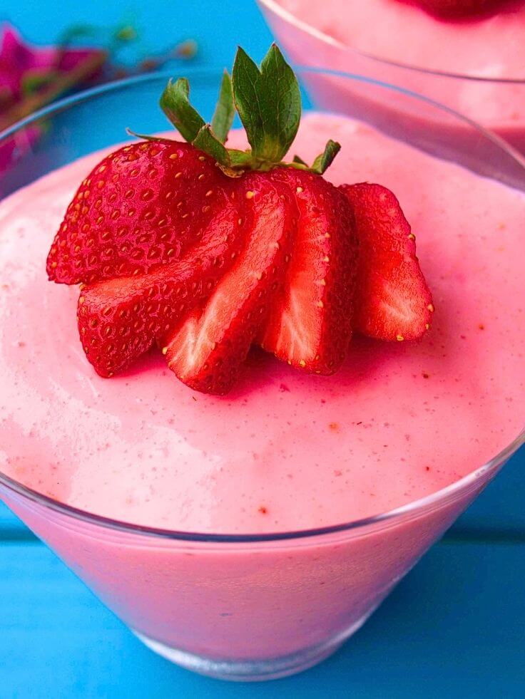 Strawberry-Mousse-Cup