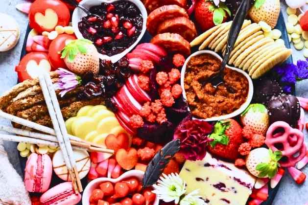 Valentine-food-10-Items-You-Need-to-have-the-Most-Romantic-Valentine’s-Day-Picnic