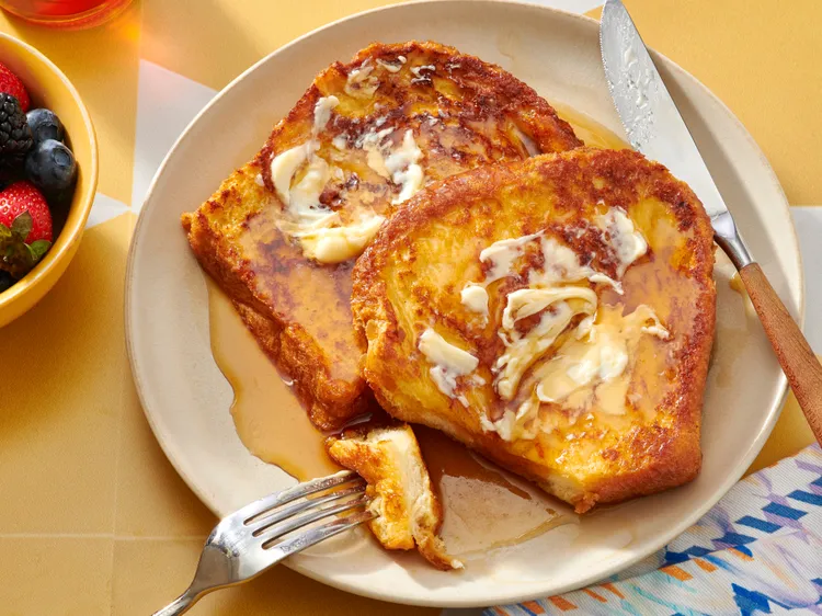 Cozy-Recipes-to-Make-on-Cold-Winter-Nights-french-toast
