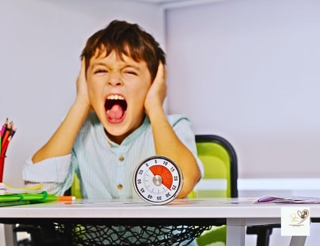 What-to-Do-When-Kids-Don’t-Listen-:-Practical-Tips-for-Parents-using-timer-and-countdown.