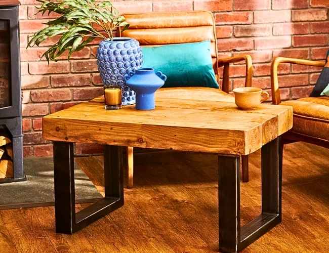 Rustic-wood-coffee-table-23-Coffee-Table-Ideas-for-Small-Space