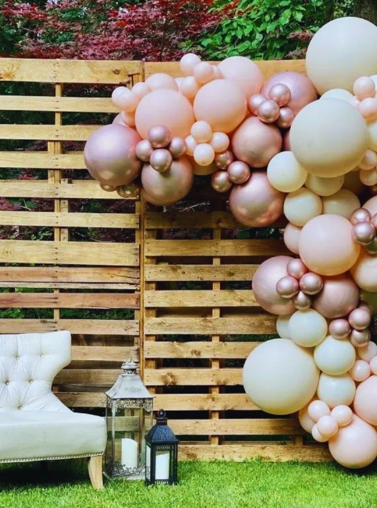 Wooden-Pallet-Backdrop