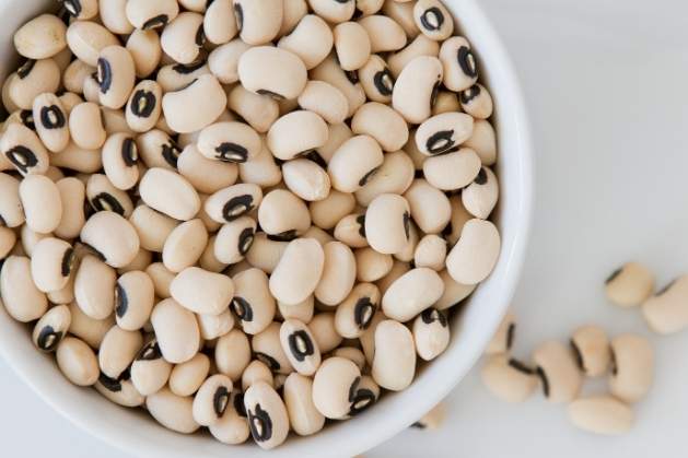White-beans-20-Iron-Rich-Foods-for-Women