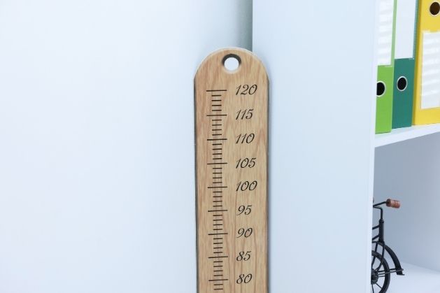 Handmade-Growth-Chart-26-DIY-Baby-Shower-Gifts:-Best-Nesting-Gifts-Every-Mom-Will-Love