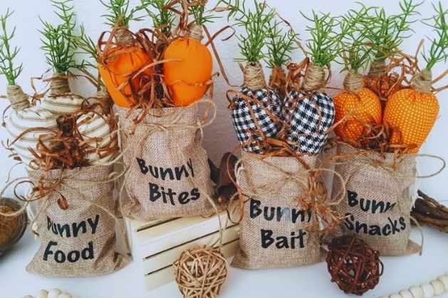 Carrot-Decor-from-Burlap