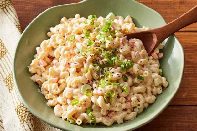 Creamy-Macaroni-Salad.
