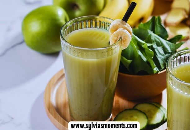 Green-Apple-Spinach-Smoothie-15-healthy-fruit-smoothies-for-busy-mornings