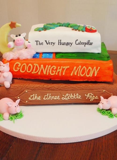 Bed-Time-Sories-Inspired-Shower-cAKES