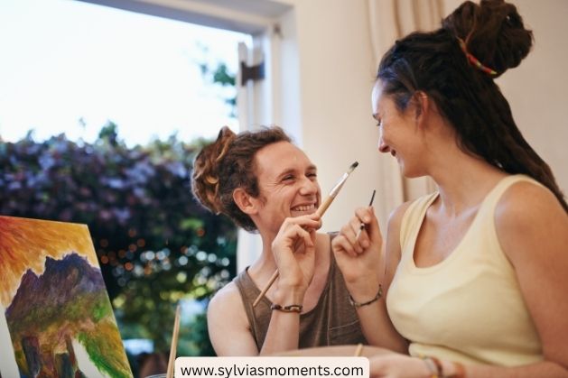 Couples-Painting-Classr-30-unforgettable-anniversary-experience-gift-ideas