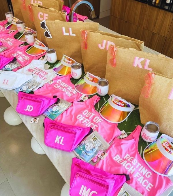 Party-Favor-Display-Table