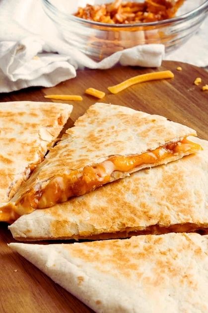 Quesadilla-Triangles-15-Healthy-No-Reheat-School-Lunch-Ideas-Kids-Finish-Every-Time