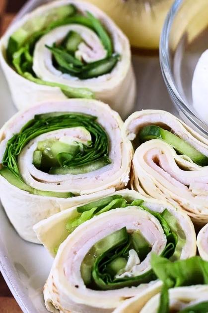 Turkey-and-Cheese-Roll-Ups-15-Healthy-No-Reheat-School-Lunch-Ideas-Kids-Finish-Every-Time