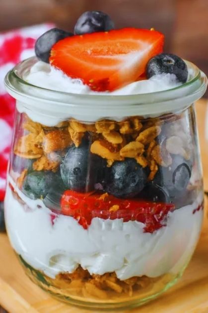 sweet-yoghurt-parfait