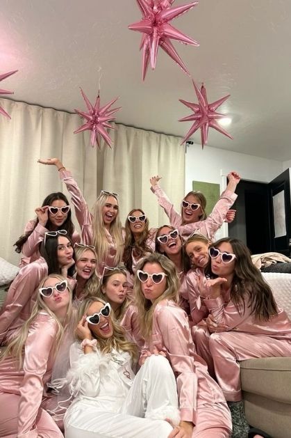 Bachelorette-Polaroid-Photo-Corner