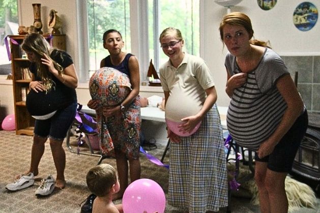 Balloon-Belly-Baby-Shower-Race.