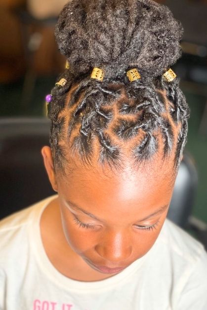 High-Bun-FoR-kIDS-25-school-friendly-loc-styles-for-kids-easy-protective