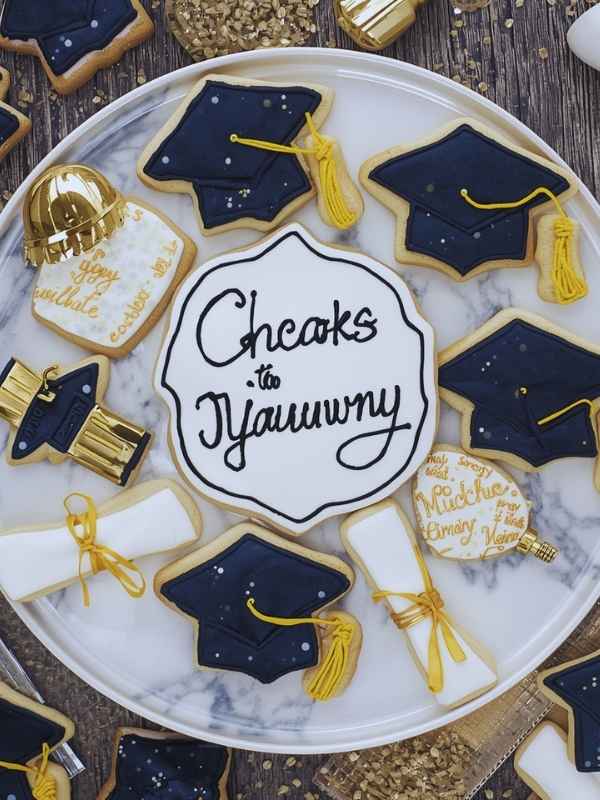 decorated-sugar-cookies