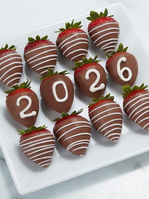 graduation-chocolate-strawberries