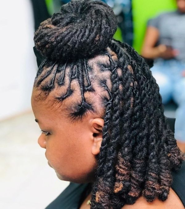 Loc-Knot-Half-Up-Style