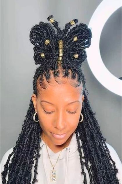 butterfly-loc-updo-20-Summer-Loc-Styles-That-Stay-Neat-in-Humidity-Easy-Protective-Vacation-Ready.