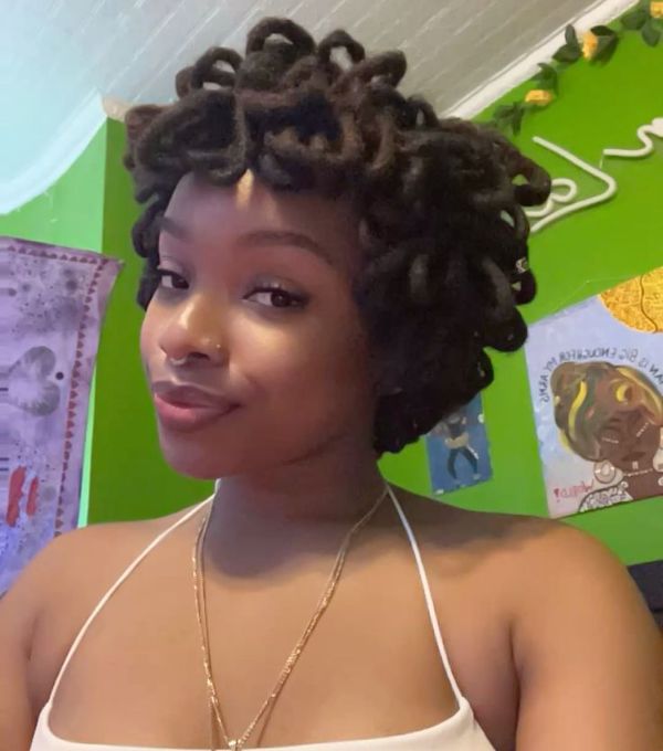 loc-petals-20-Summer-Loc-Styles-That-Stay-Neat-in-Humidity-Easy-Protective-Vacation-Ready.